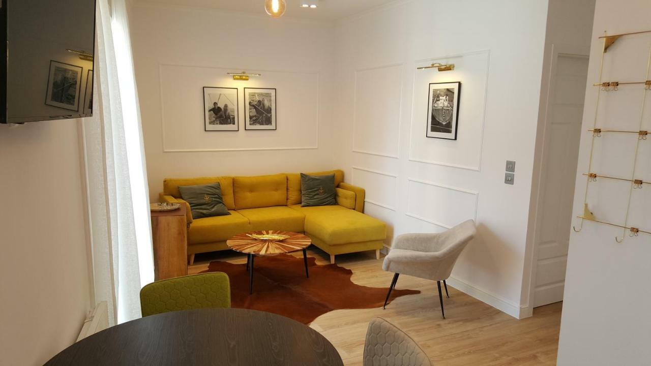 123 Sadi Carnot, Classe 2 Etoiles Saint-Raphaël Екстериор снимка