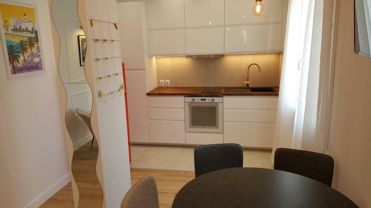 123 Sadi Carnot, Classe 2 Etoiles Saint-Raphaël Екстериор снимка