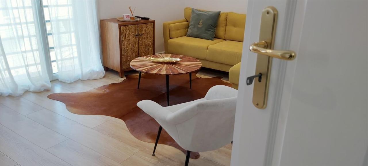 123 Sadi Carnot, Classe 2 Etoiles Saint-Raphaël Екстериор снимка